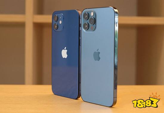 在iphone 12系列10月16日开启预购后,另一番景象又像是老电影一样