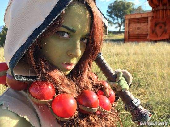 妹子Cos《魔兽世界》英雄萨尔 凶猛兽人变可爱萌