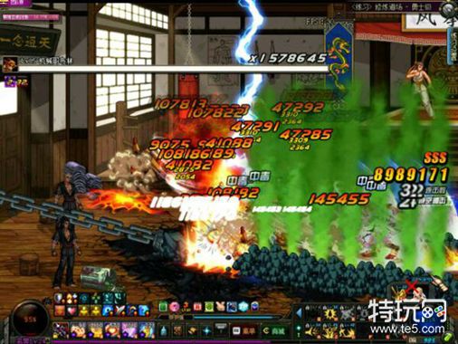 DNF天御套右侧装备推荐 做特效战士也不错