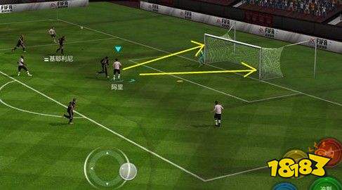 FIFA足球世界下底传中怎么用?下底传中技巧[多