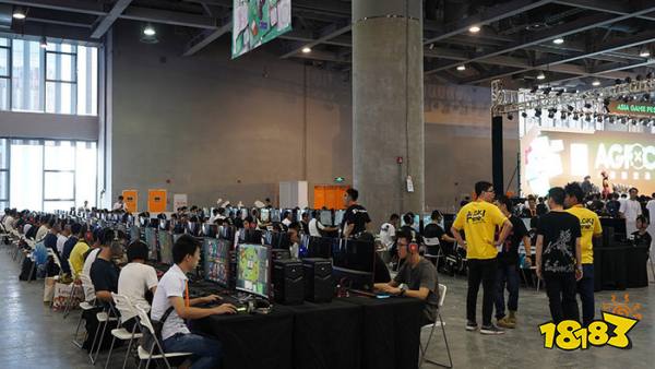 众多游戏厂商亮相广州AGF游戏展 单日人流达5.6万(图9)