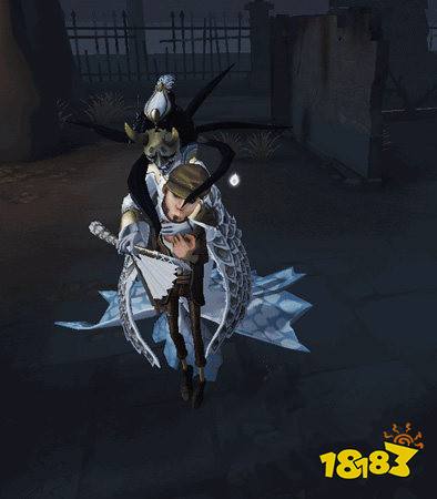 第五人格红蝶怎么抱人 红蝶抱人方法详解