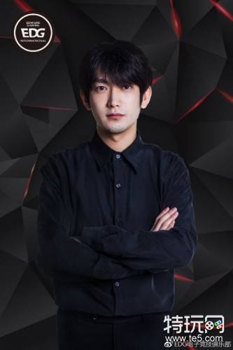EDG公布管理教练组 Mole成为EDG替补中单