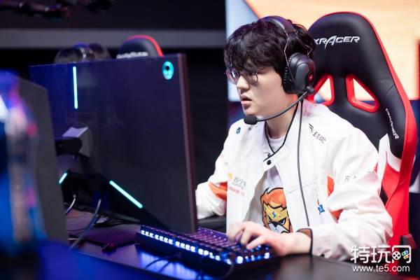 sn教练叉烧谈自家队员:smlz是名很有想法的选手_特玩网lol英雄联盟