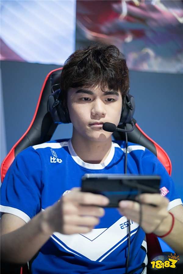 王者荣耀冠军杯:8.3赛场瞬间 是你最爱的少年们