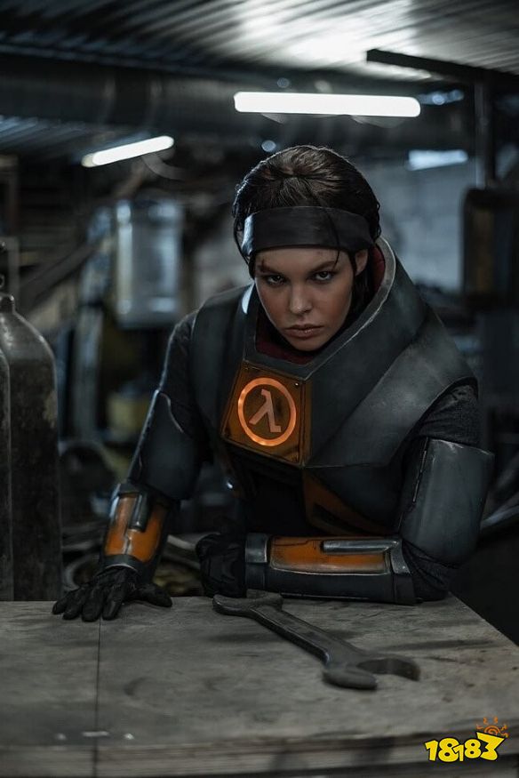 《半条命alyx》发售在即!俄妹身披战甲cos冷艳女主