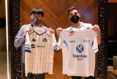 DRX官博分享与MAD、ISG和LOUD互换队服照片