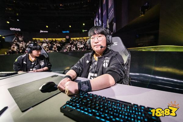 英雄辅助联盟怎么玩_辅助英雄联盟的软件叫什么_英雄联盟辅助