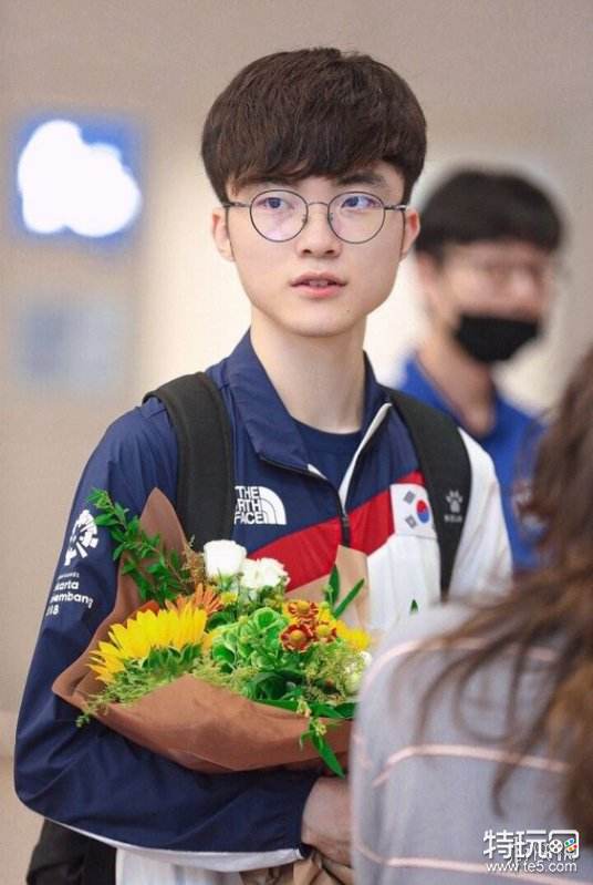 大飞老师香蕉什么梗 faker香蕉梗介绍_特玩网
