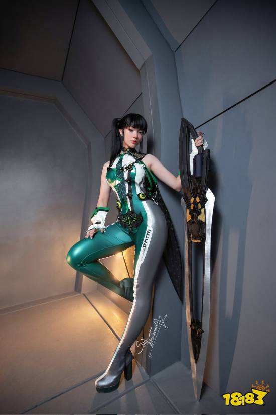 Sai Westwood《剑星》新作 COS 海报图